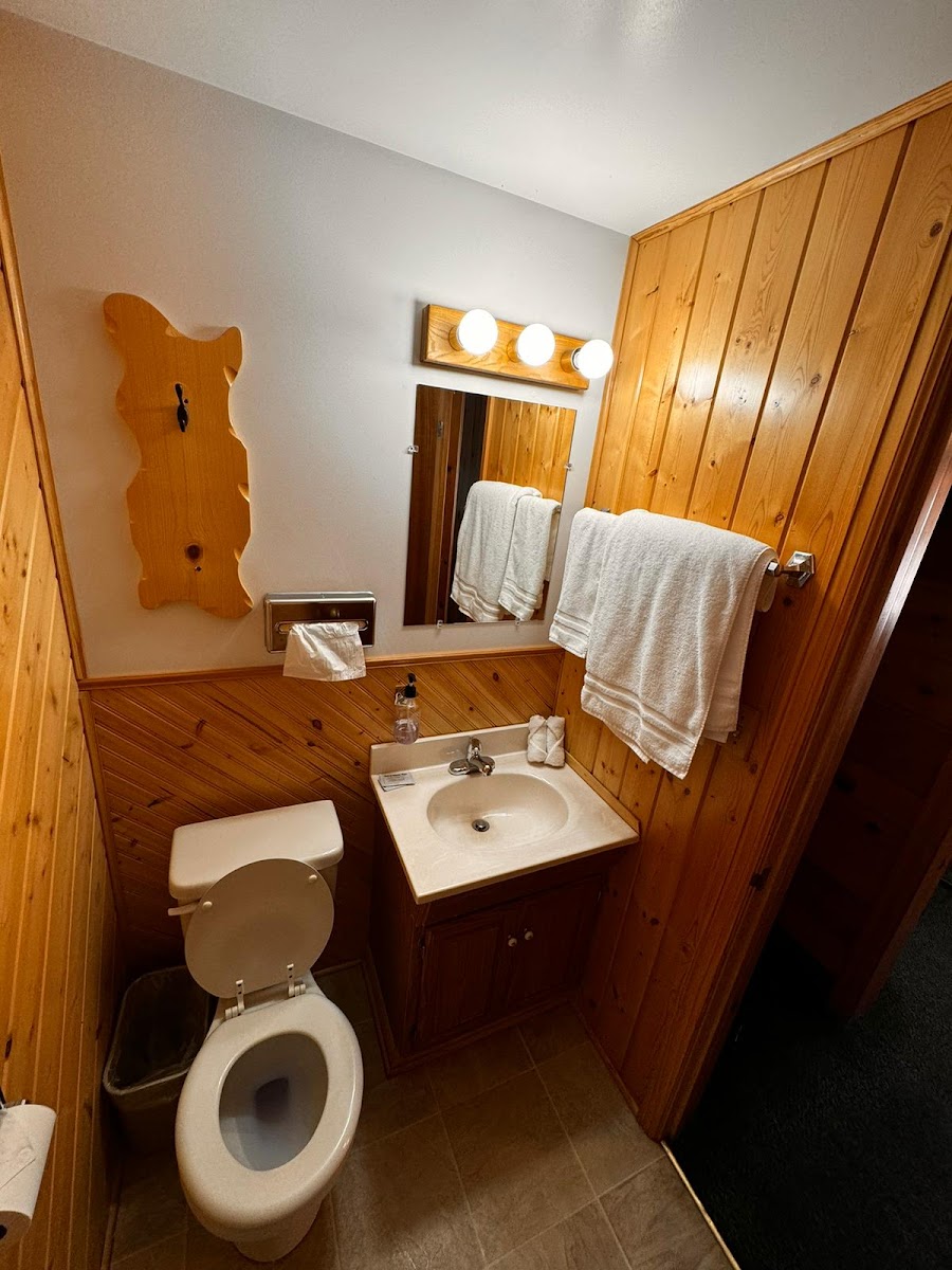 Lone Eagle Lodge photo 2