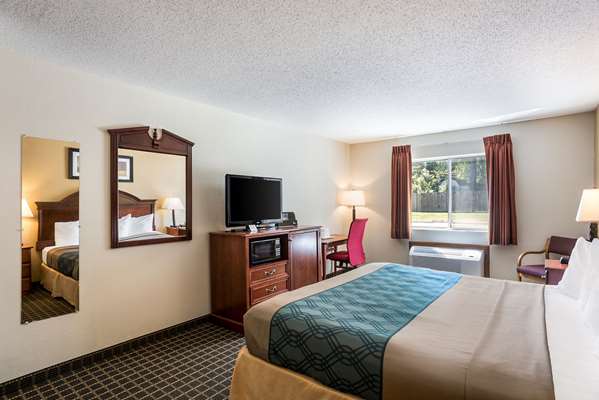 Rodeway Inn Cedar Rapids Westdale photo 2