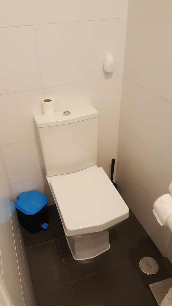 Room 8