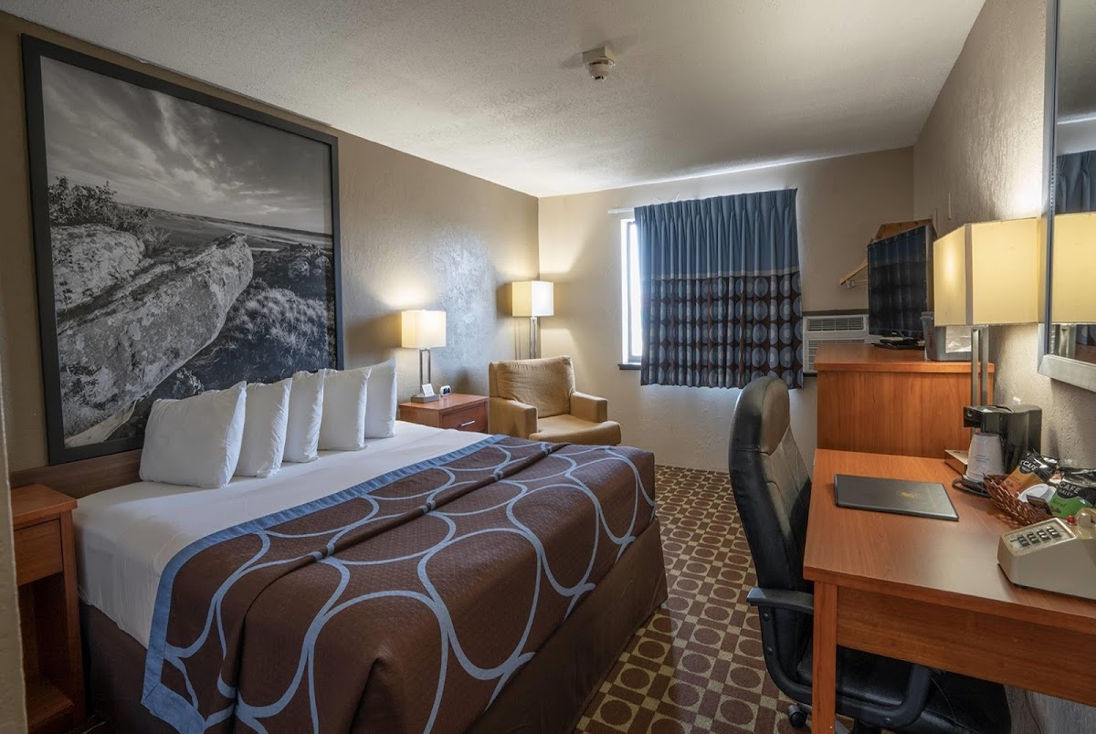 Super 8 by Wyndham Miles City photo 2