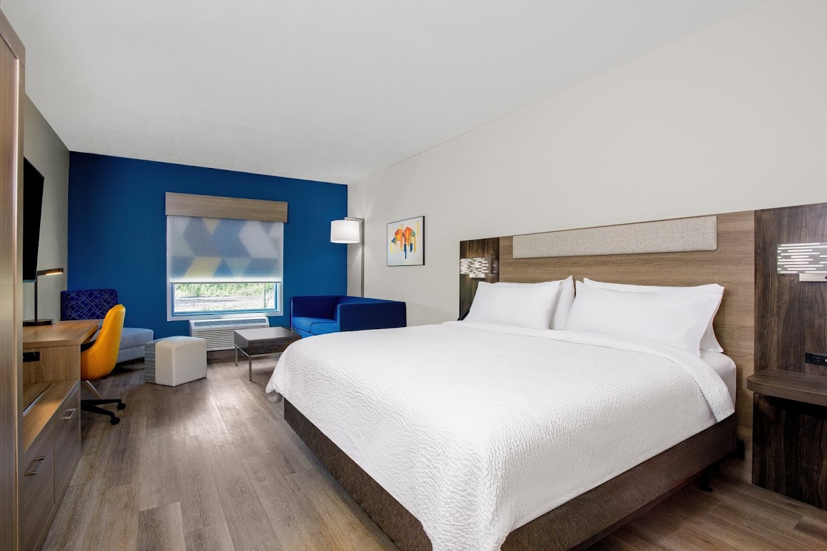 Holiday Inn Express & Suites Jacksonville - MacClenny I-10 by IHG photo 2