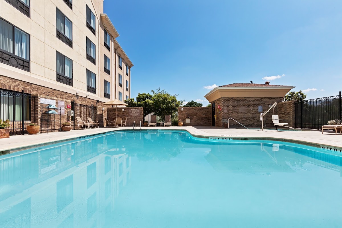 Holiday Inn Express & Suites Selma by IHG photo 3