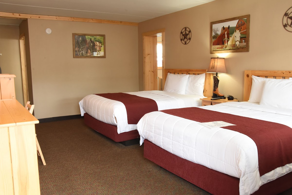 Woodside Dells Hotel & Suites photo 2