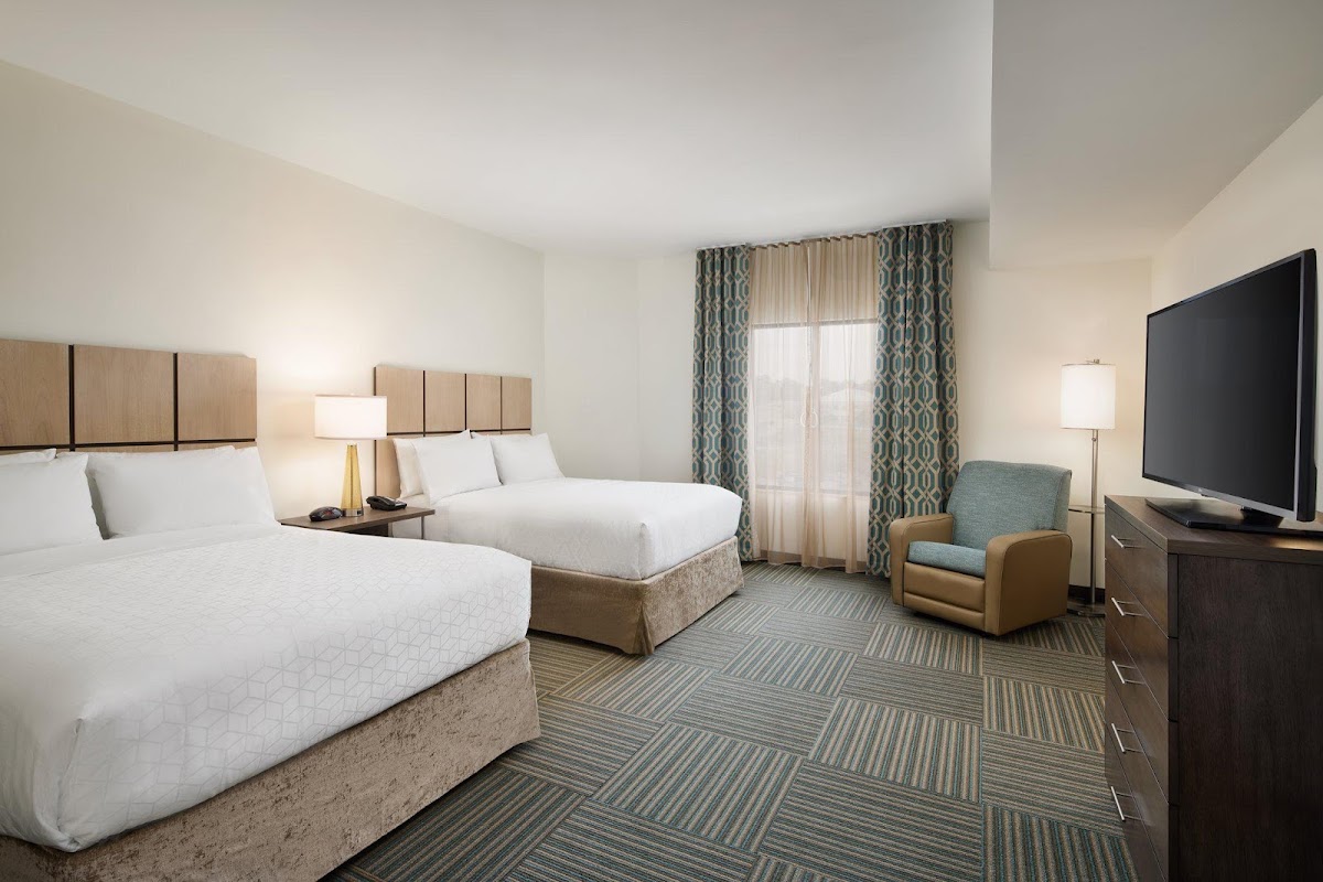 Candlewood Suites East Building 10050 photo 2