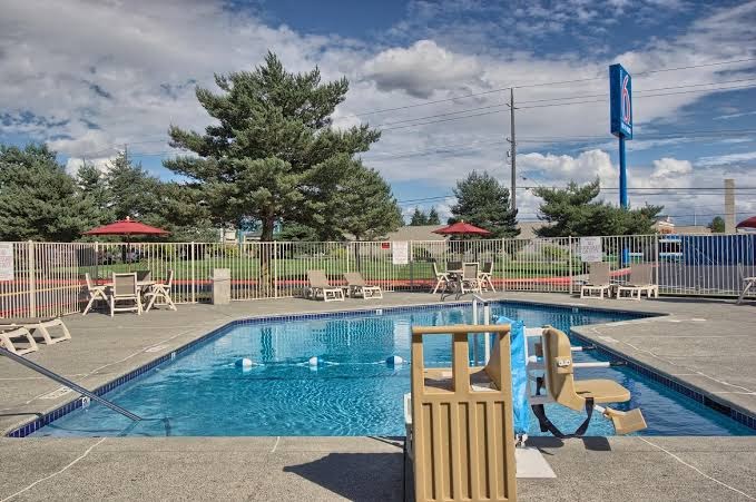 Motel 6 Everett, WA - North photo 3