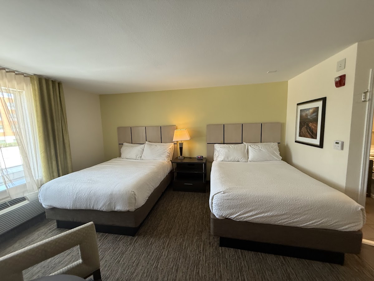 Candlewood Suites College Station at University by IHG photo 2