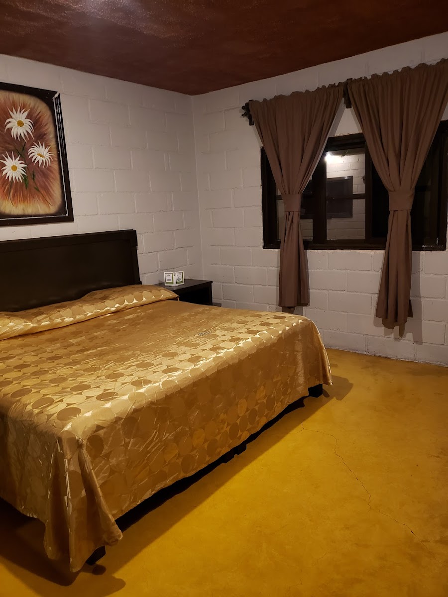 Hotel 'El Limón Inn' photo 2