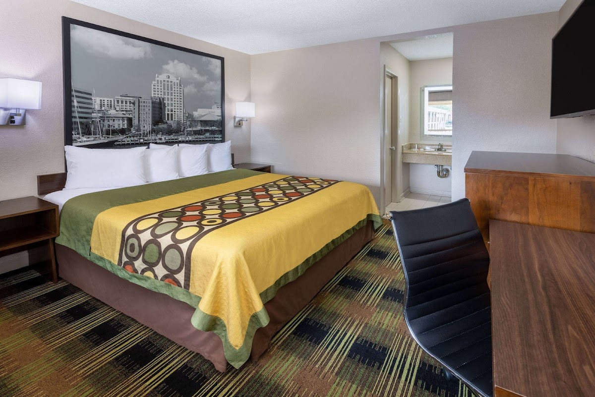 Super 8 by Wyndham Williamsburg/Historic Area photo 2