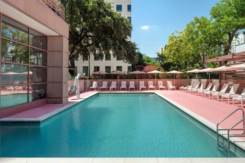 Downright Austin, A Renaissance Hotel