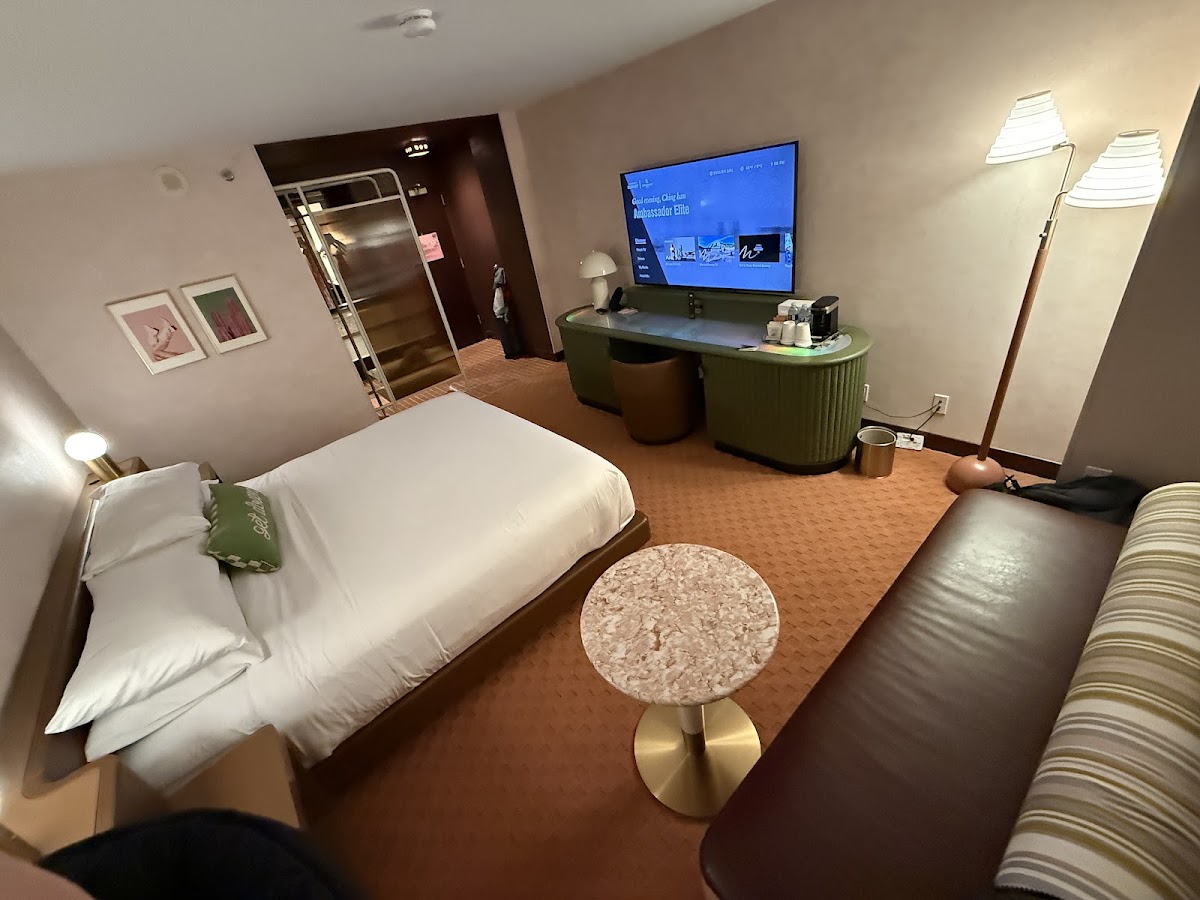 Downright Austin, A Renaissance Hotel photo 2