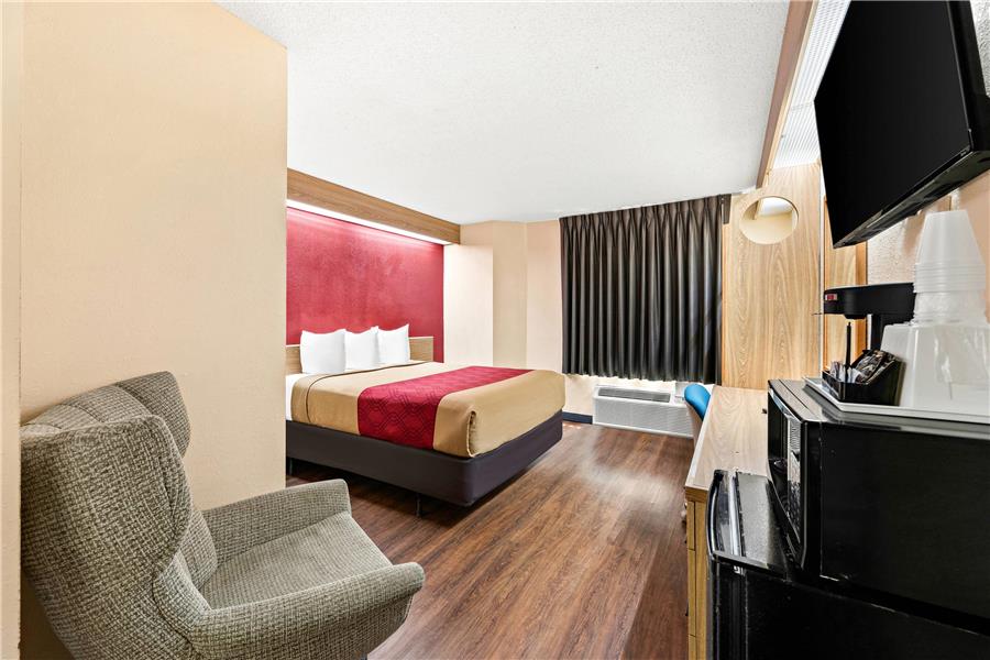 Econo Lodge London North photo 2