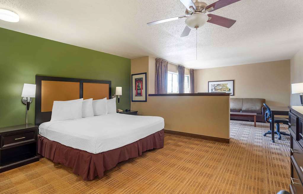Extended Stay America Suites- Chicago - Woodfield Mall photo 2