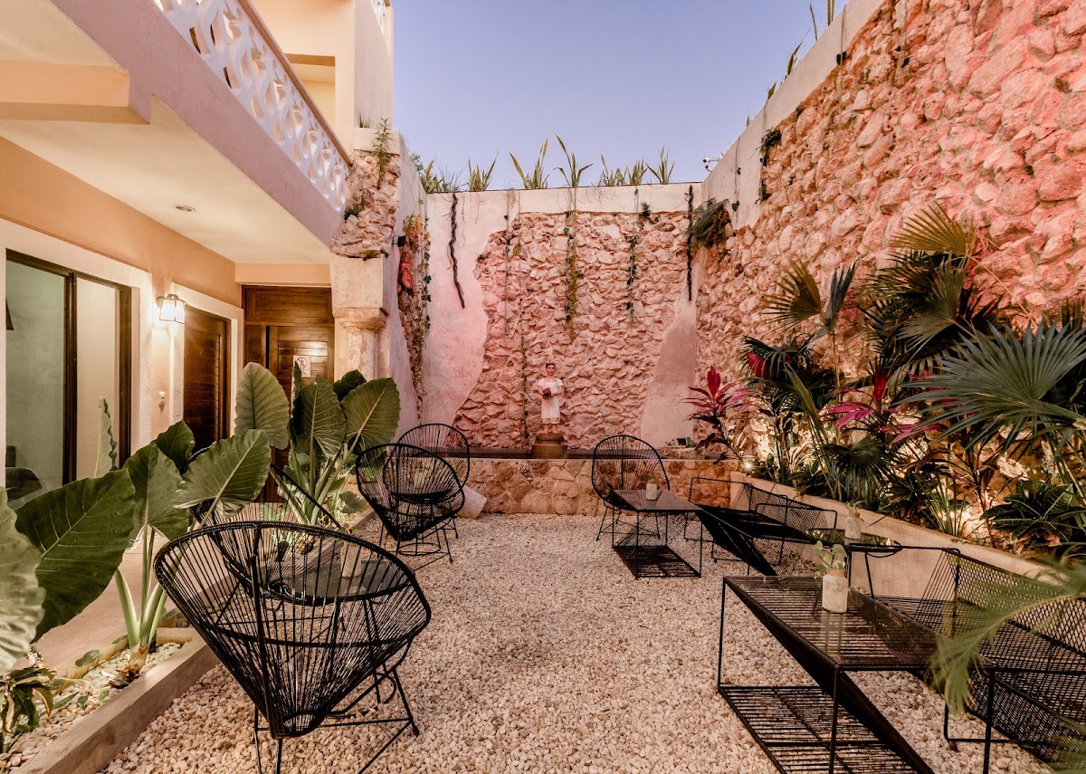 Hotel Colonial Zaci by GuruHotel
