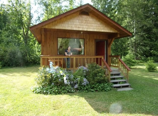 Nusatsum River Guest House