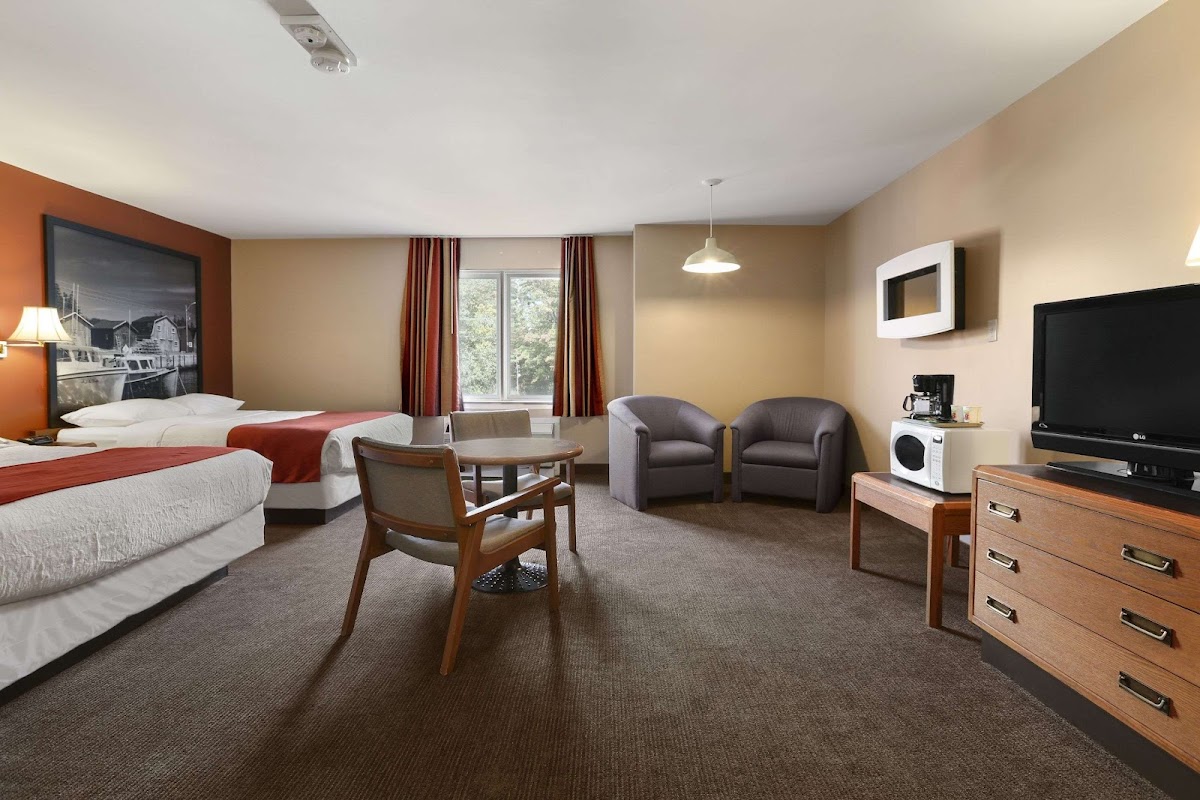 Super 8 by Wyndham North Bay photo 3