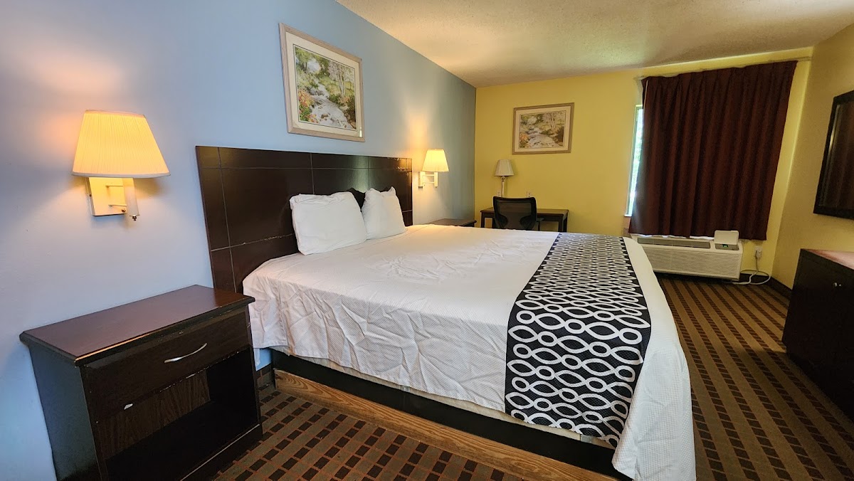 Capital O Fairway Inn - Baytown La Porte TX photo 2