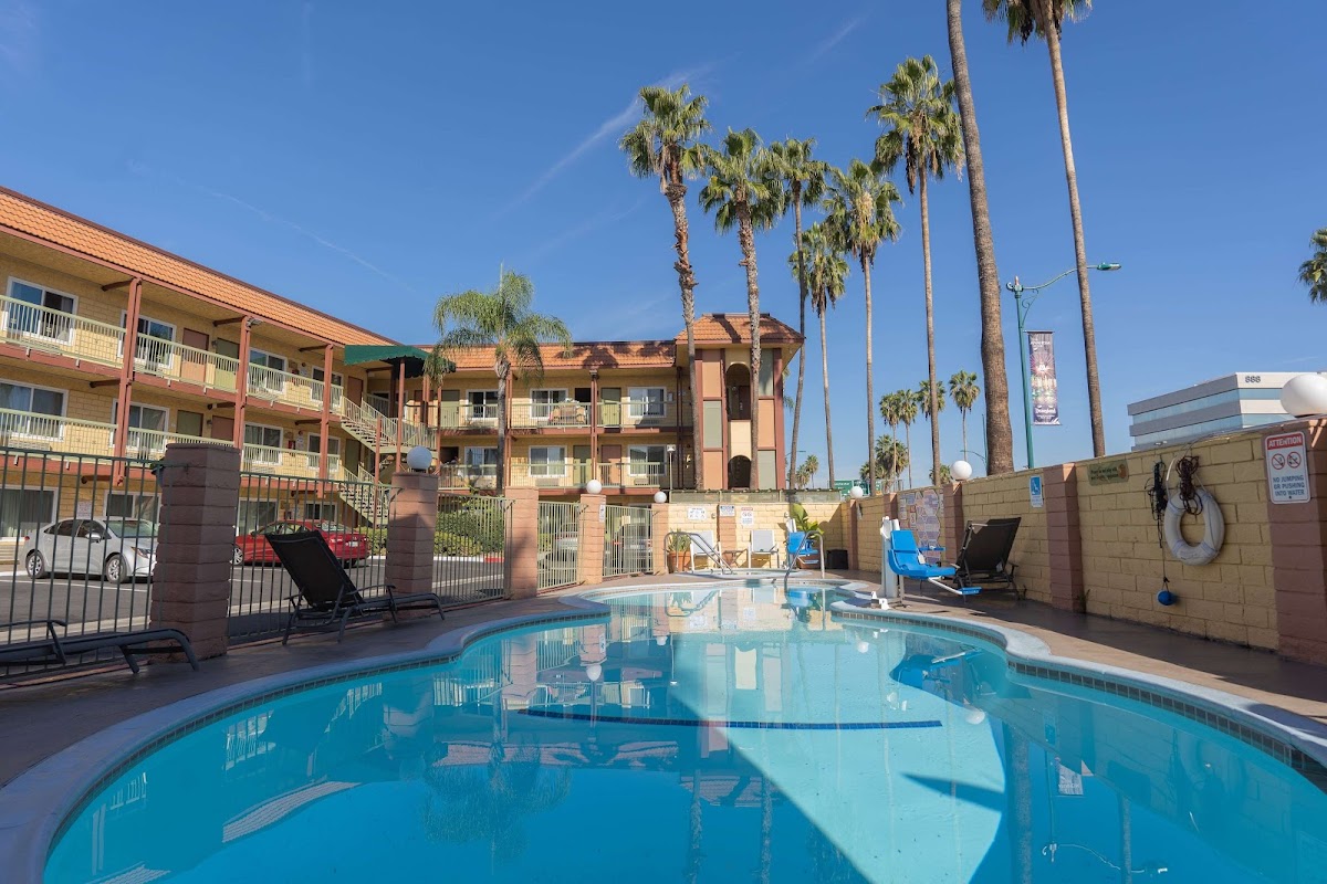 Super 8 by Wyndham Anaheim/Disneyland Drive