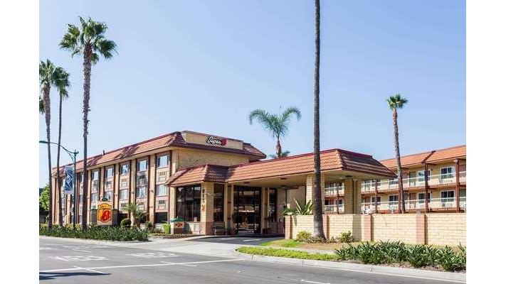 Super 8 by Wyndham Anaheim/Disneyland Drive photo 3