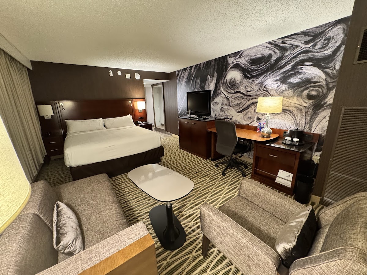 Minneapolis Marriott Southwest photo 2