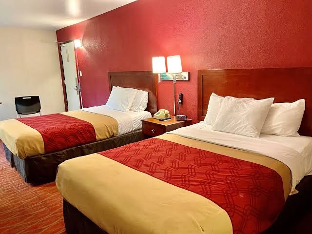 Red Carpet Inn College Park, MD photo 3