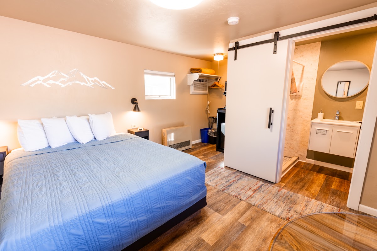 Woodland Motel photo 2