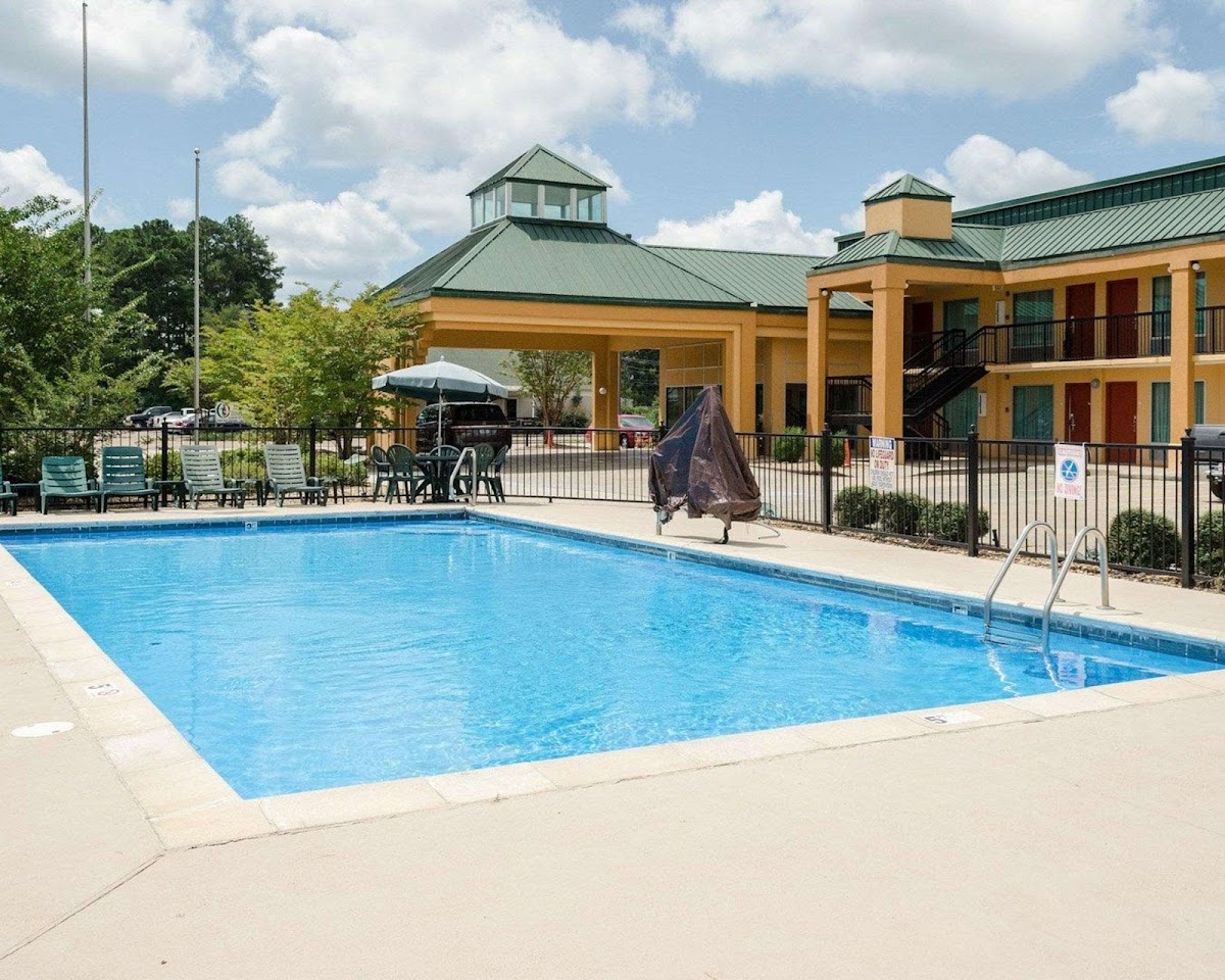 Quality Inn Louisville MS