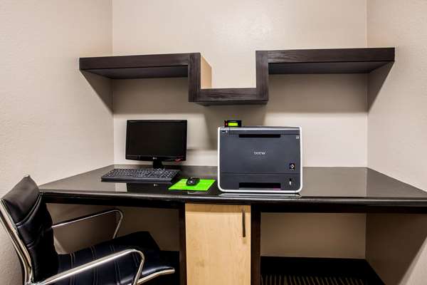 La Quinta Inn & Suites by Wyndham Pasadena photo 3