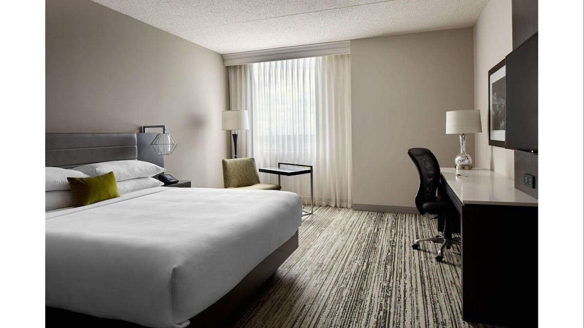 Marriott Cincinnati Northeast photo 2