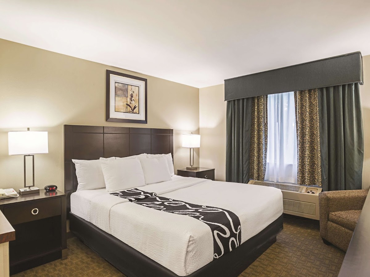 La Quinta Inn by Wyndham Olympia - Lacey photo 2