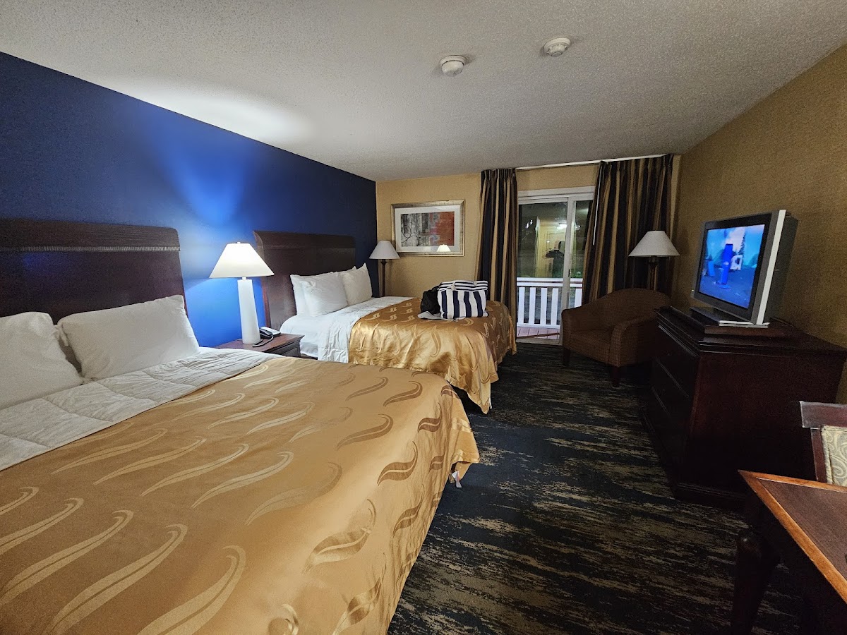 Hampton Falls Inn photo 2