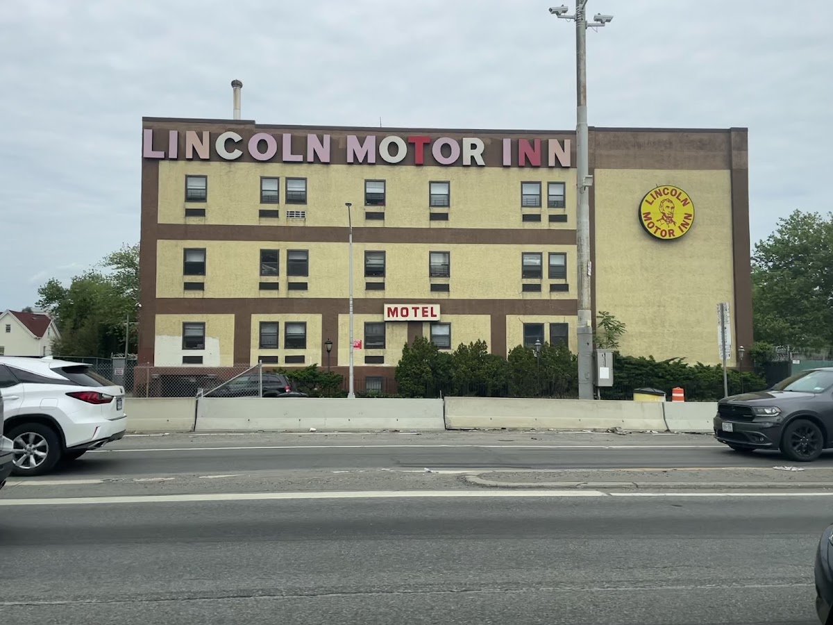 Lincoln Atlantic Motor Inn