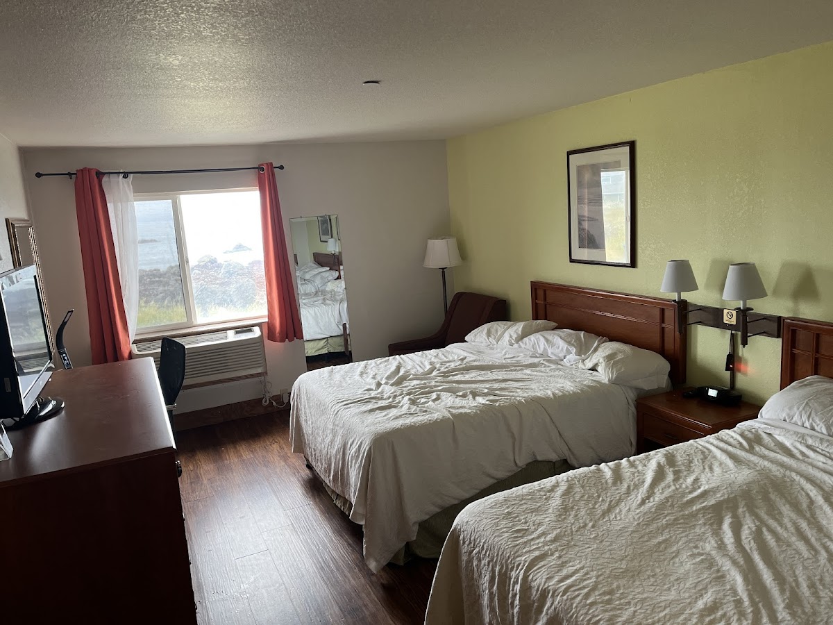 Oceanfront Lodge photo 2