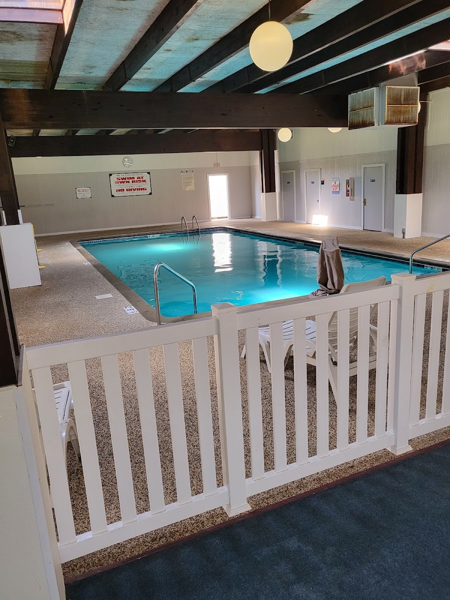 Norwood Inn & Suites Worthington photo 3