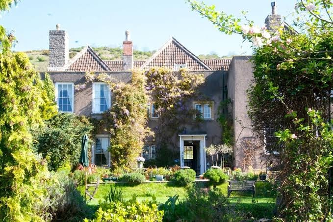 Compton House Hotel