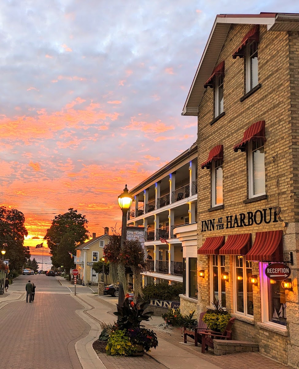 Inn at the Harbour - Downtown Kincardine
