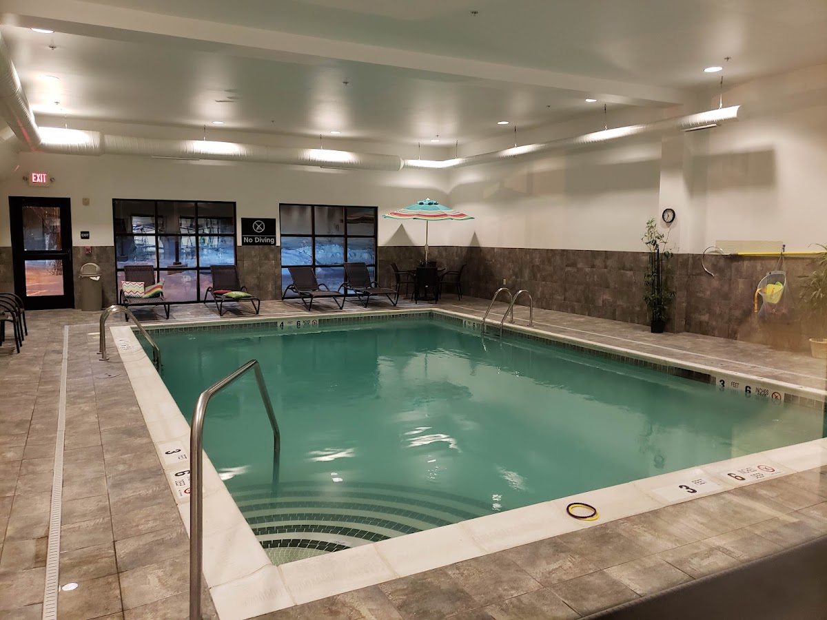 Hampton Inn & Suites Warren photo 3