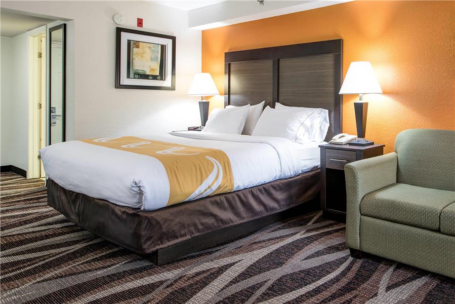 Quality Inn Creekside - Downtown Gatlinburg photo 2