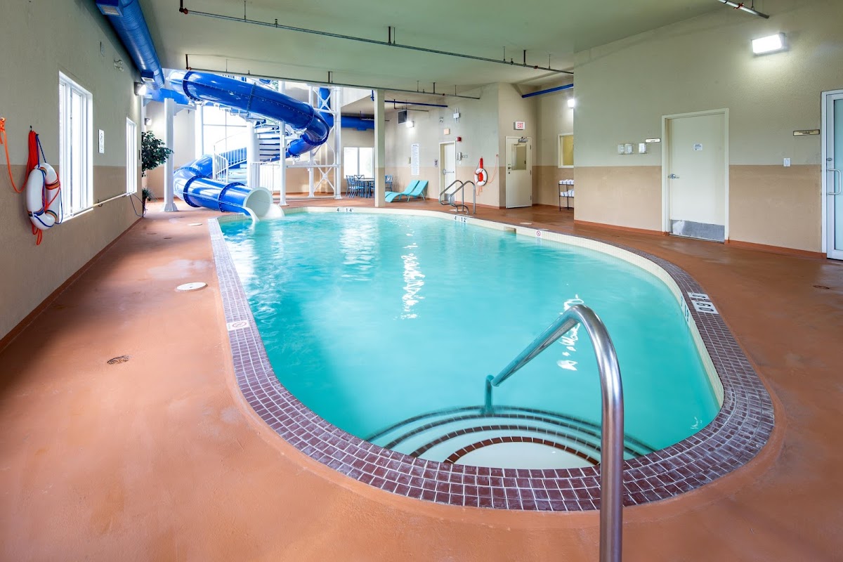 Holiday Inn Express & Suites Edson by IHG photo 3