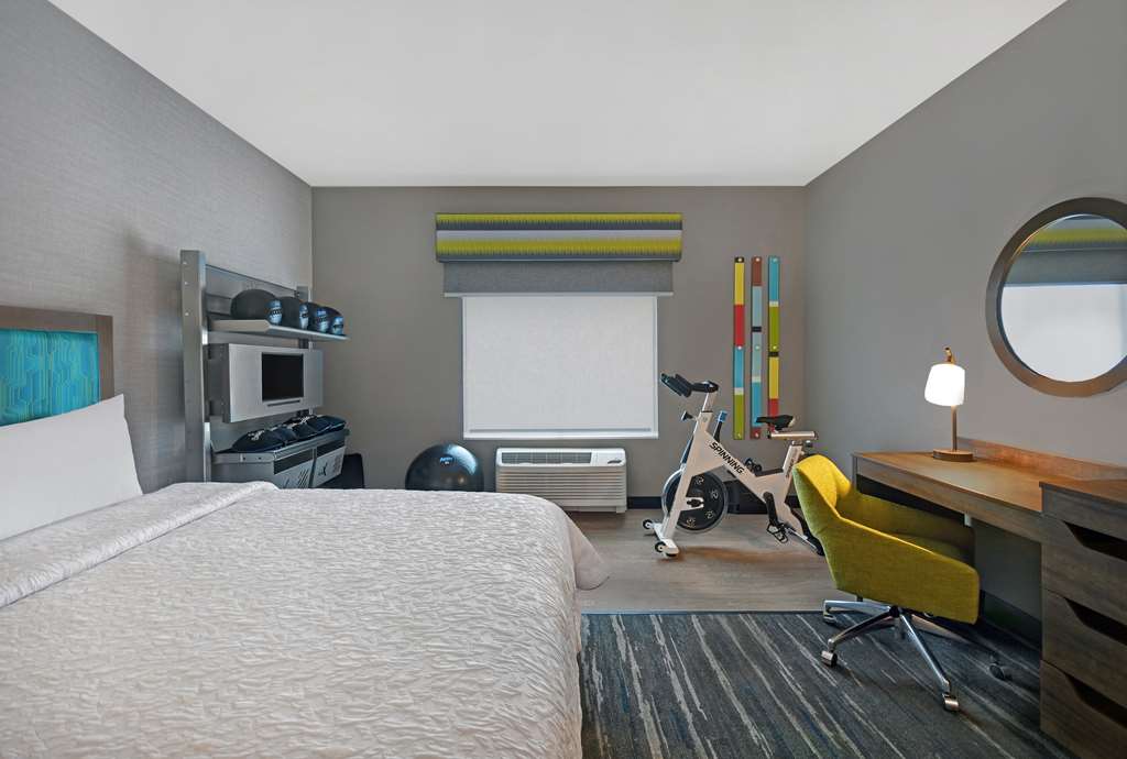 Hampton Inn Las Vegas Strip South photo 3