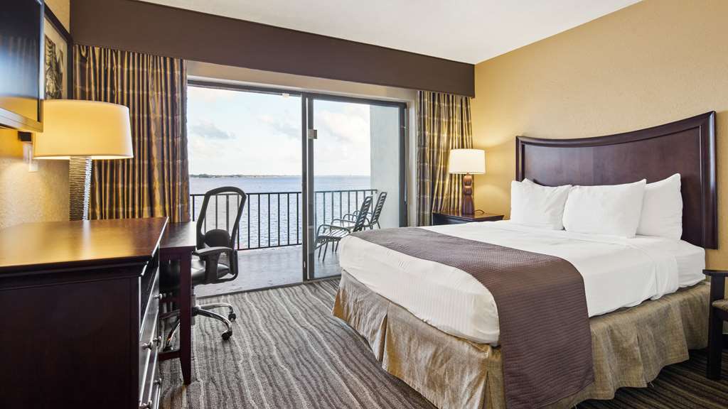 Best Western Fort Myers Waterfront photo 3