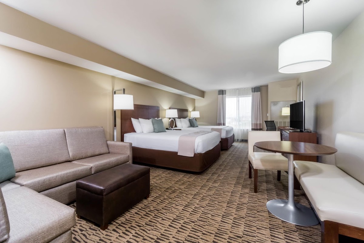 Hawthorn Suites by Wyndham Wheeling at the Highlands photo 2