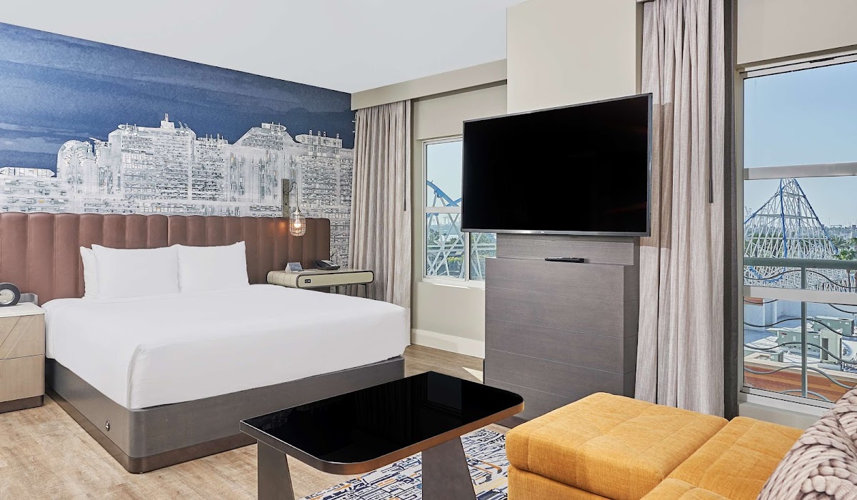 Hyatt Centric The Pike Long Beach photo 3