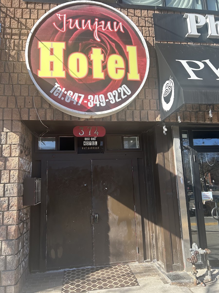 Jun Jun Hotel