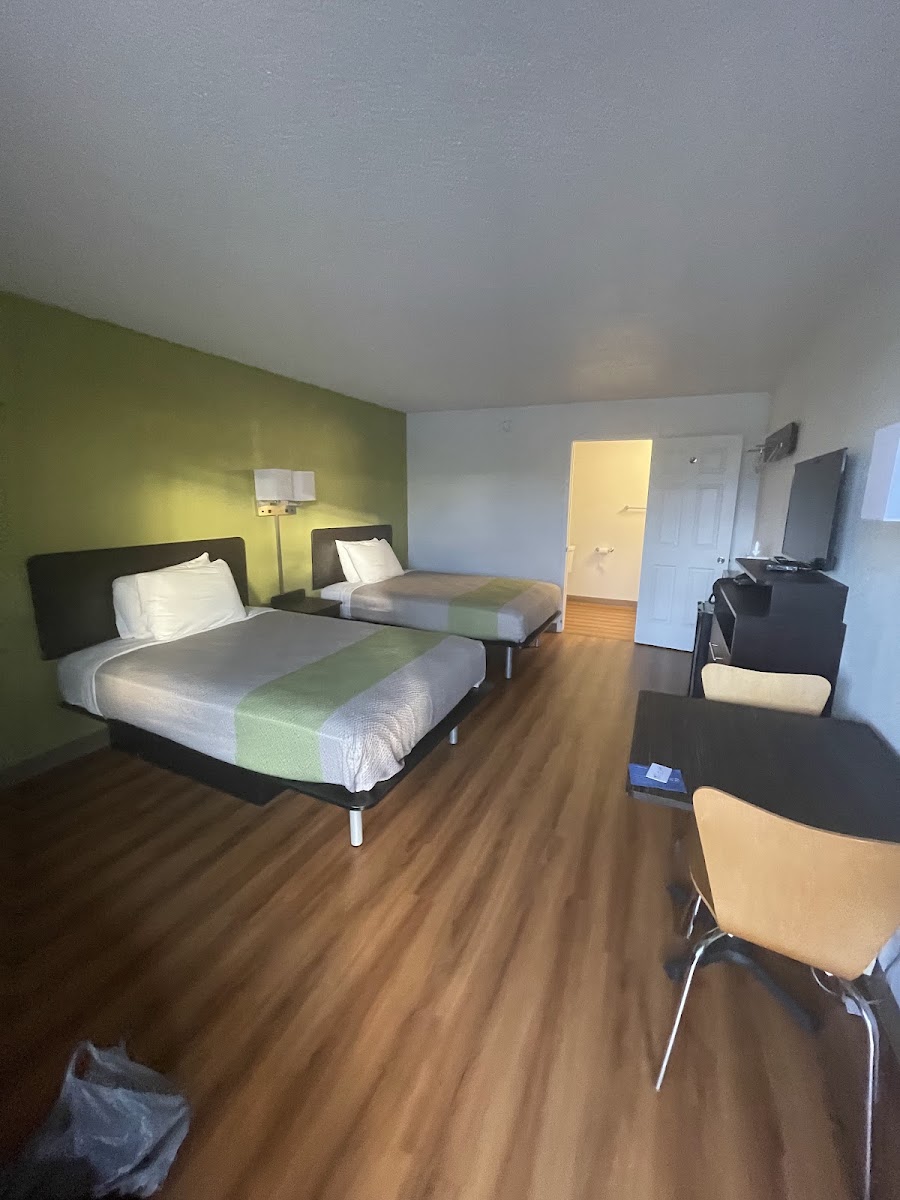 Motel 6 Chilhowie, VA - I-81 photo 3
