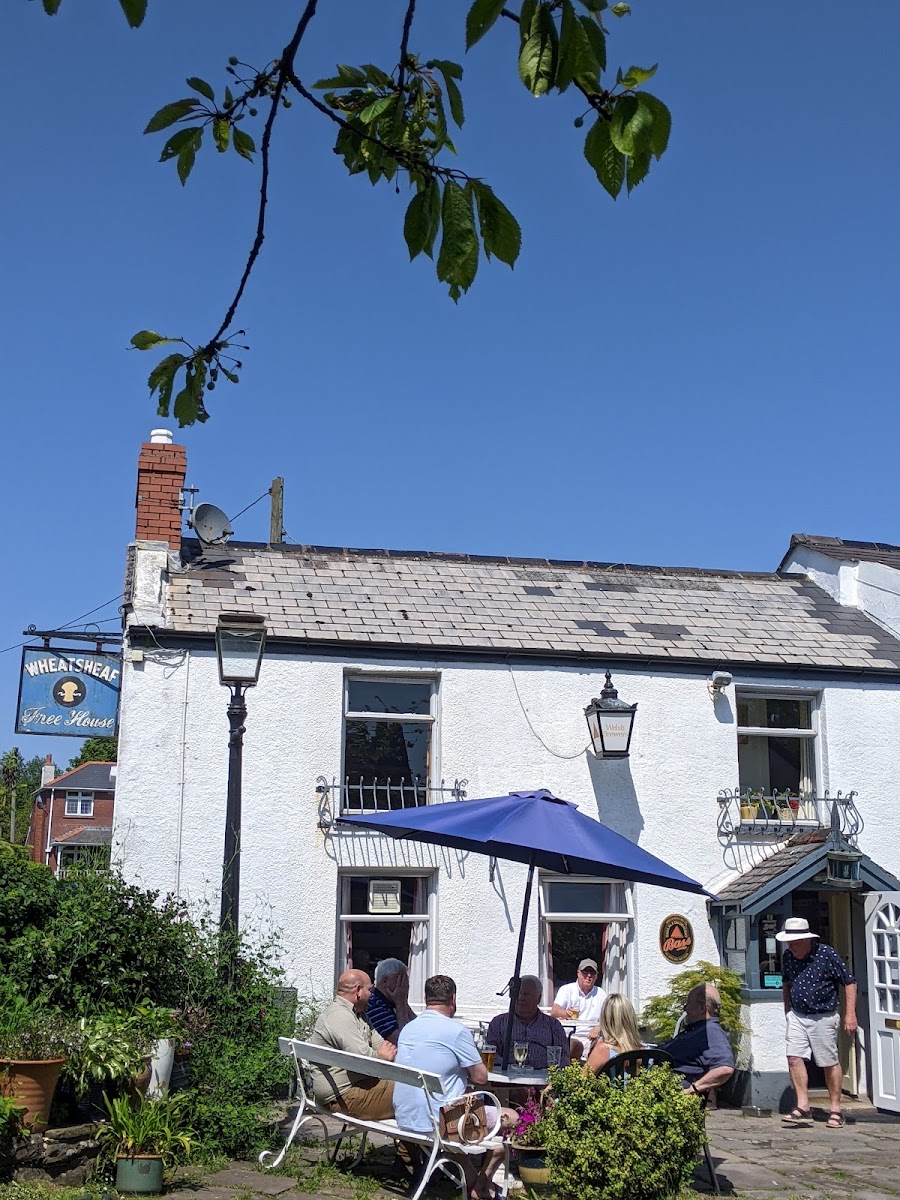 Wheatsheaf Inn Llanhennock