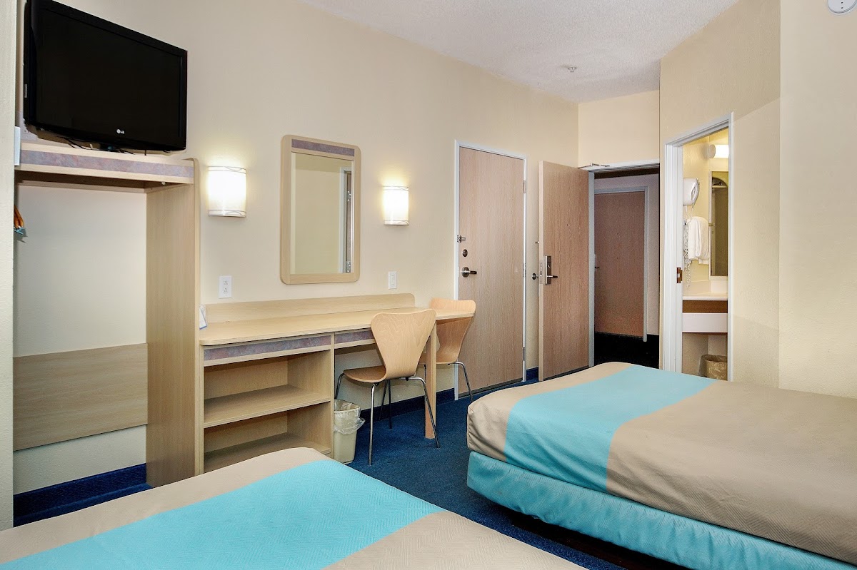 Motel 6 Peterborough, ON photo 2