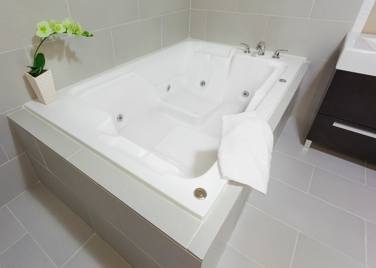 Royal Lodge Edmonton photo 3