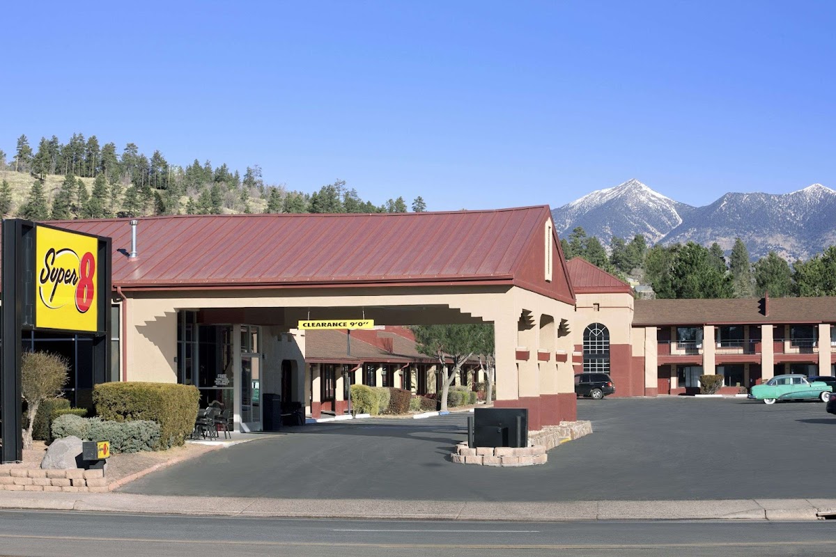 Super 8 by Wyndham NAU Downtown Conference Center