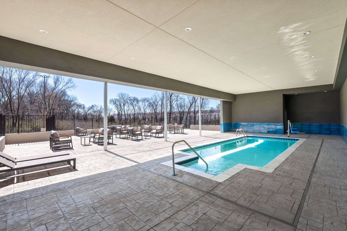 La Quinta Inn & Suites by Wyndham DeSoto photo 3