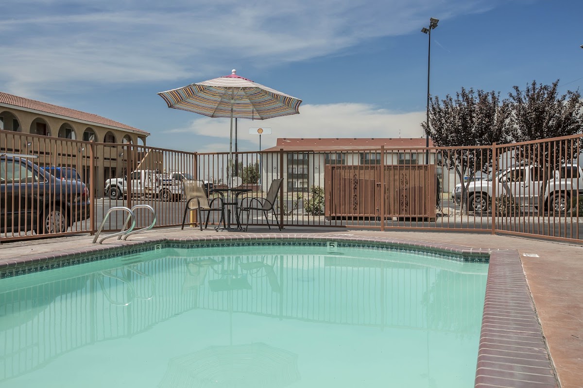 Rodeway Inn Delano photo 3